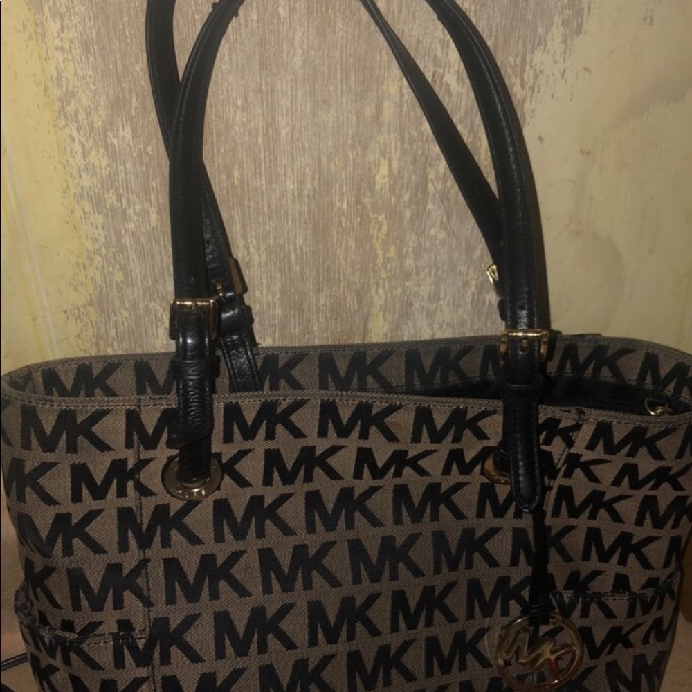 Authentic Micheal Kors purse